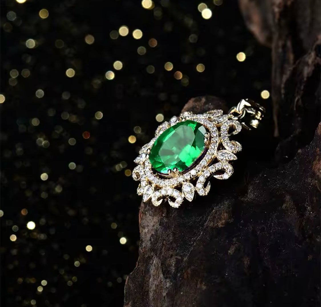 14 Kt Yellow Gold Diamond 2.39 ct Emerald Pendant