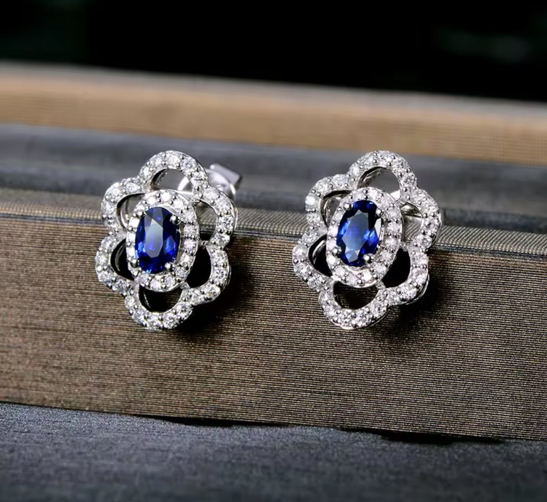 14K White Gold 0.62 ct Sapphire Earrings with Diamond