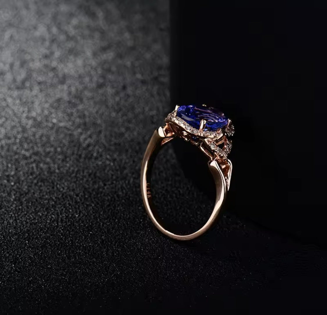 14Kt Rose Gold 2.81 ct Tanzanite Ring with Diamonds