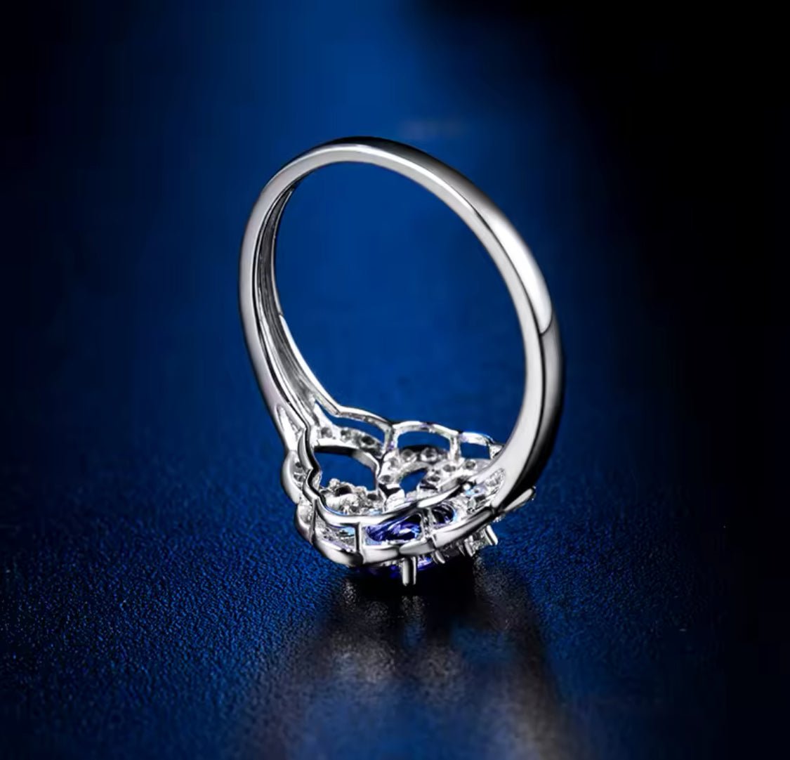 14Kt White Gold 0.60 ct Tanzanite Ring with Diamonds