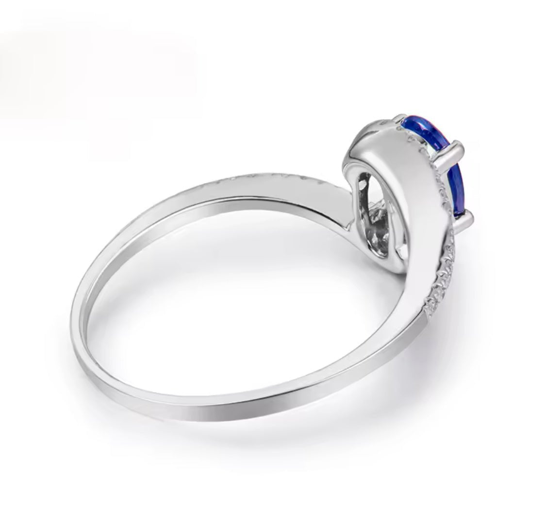 14Kt White Gold 1.03 ct Sapphire Ring with Natural Diamonds