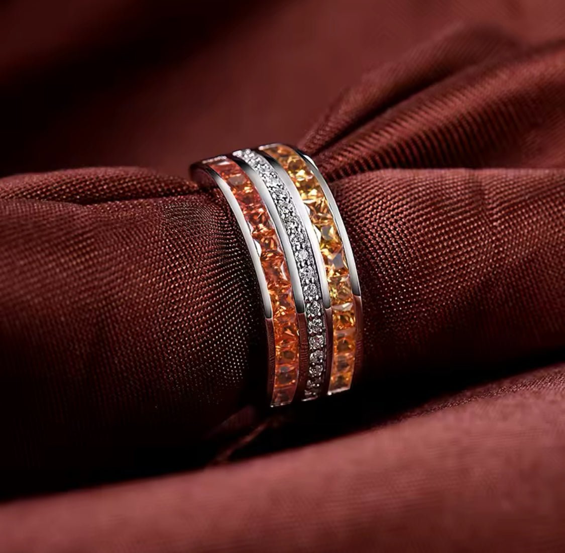 14Kt White Gold 1.66 ct Sapphire Ring with Natural Diamonds (Unisex)