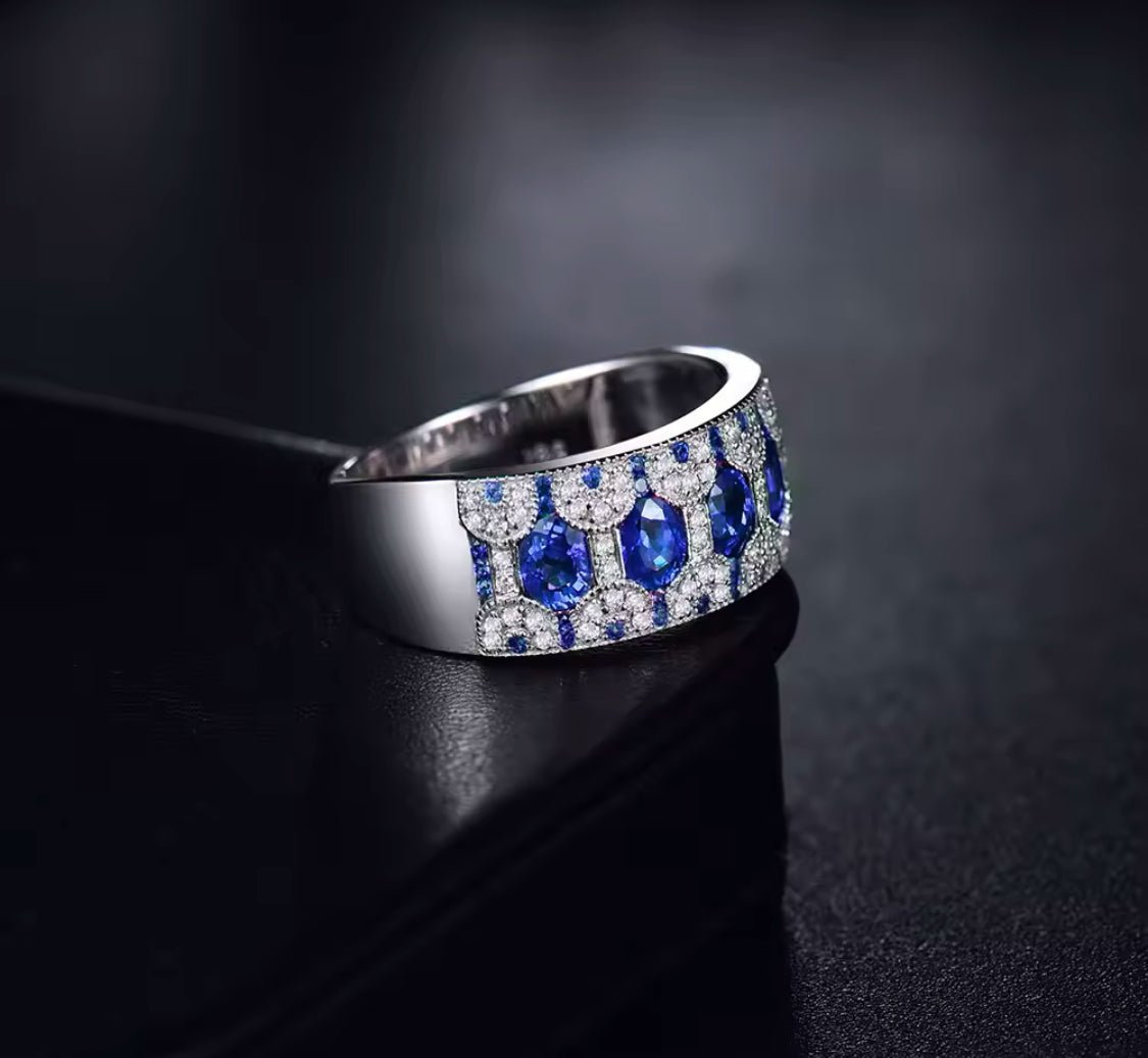 14Kt White Gold 2.08 ct Sapphire Ring with Natural Diamonds (Unisex)