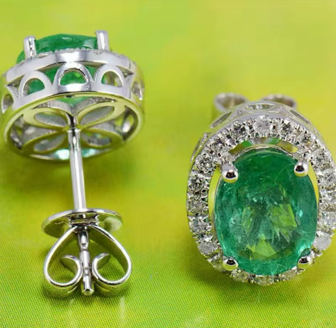 14Kt White Gold 2.77 ct Emerald Earrings with Diamonds