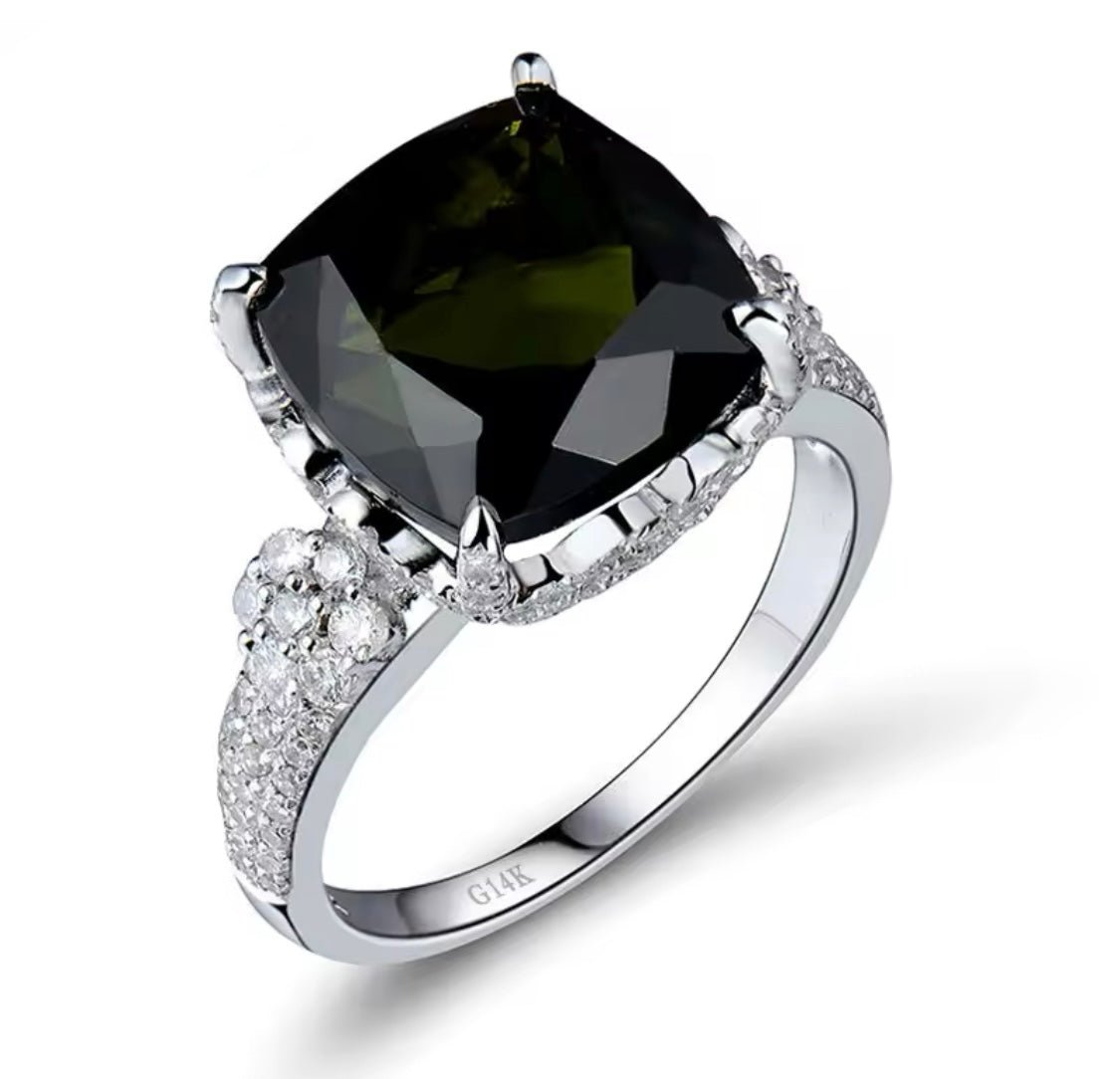 14kt White Gold Diamond 7.30 ct Green Tourmaline Ring