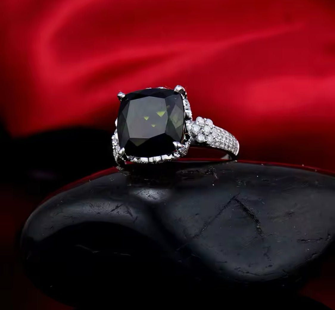 14kt White Gold Diamond 7.30 ct Green Tourmaline Ring