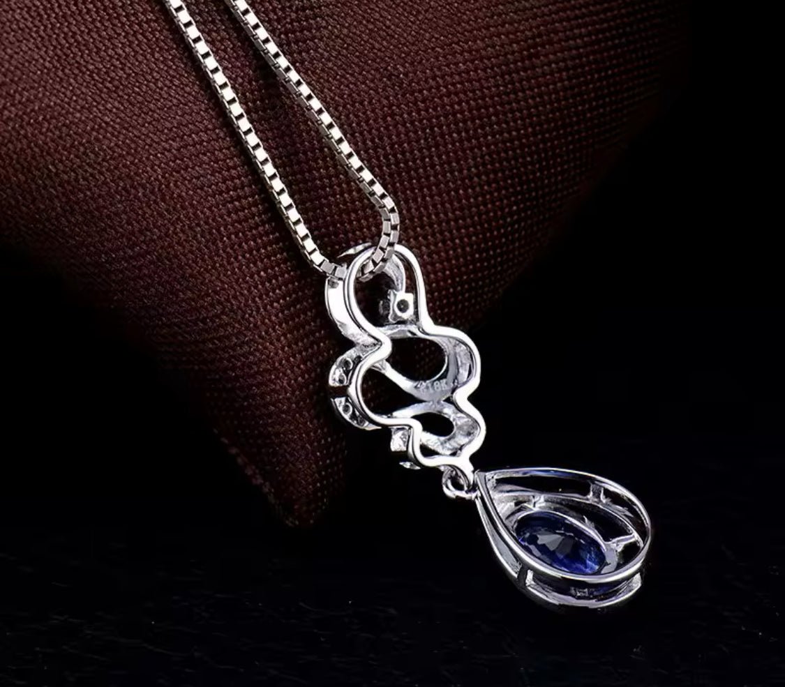 14Kt White Gold Diamonds 0.66 ct Tanzanite Pendants