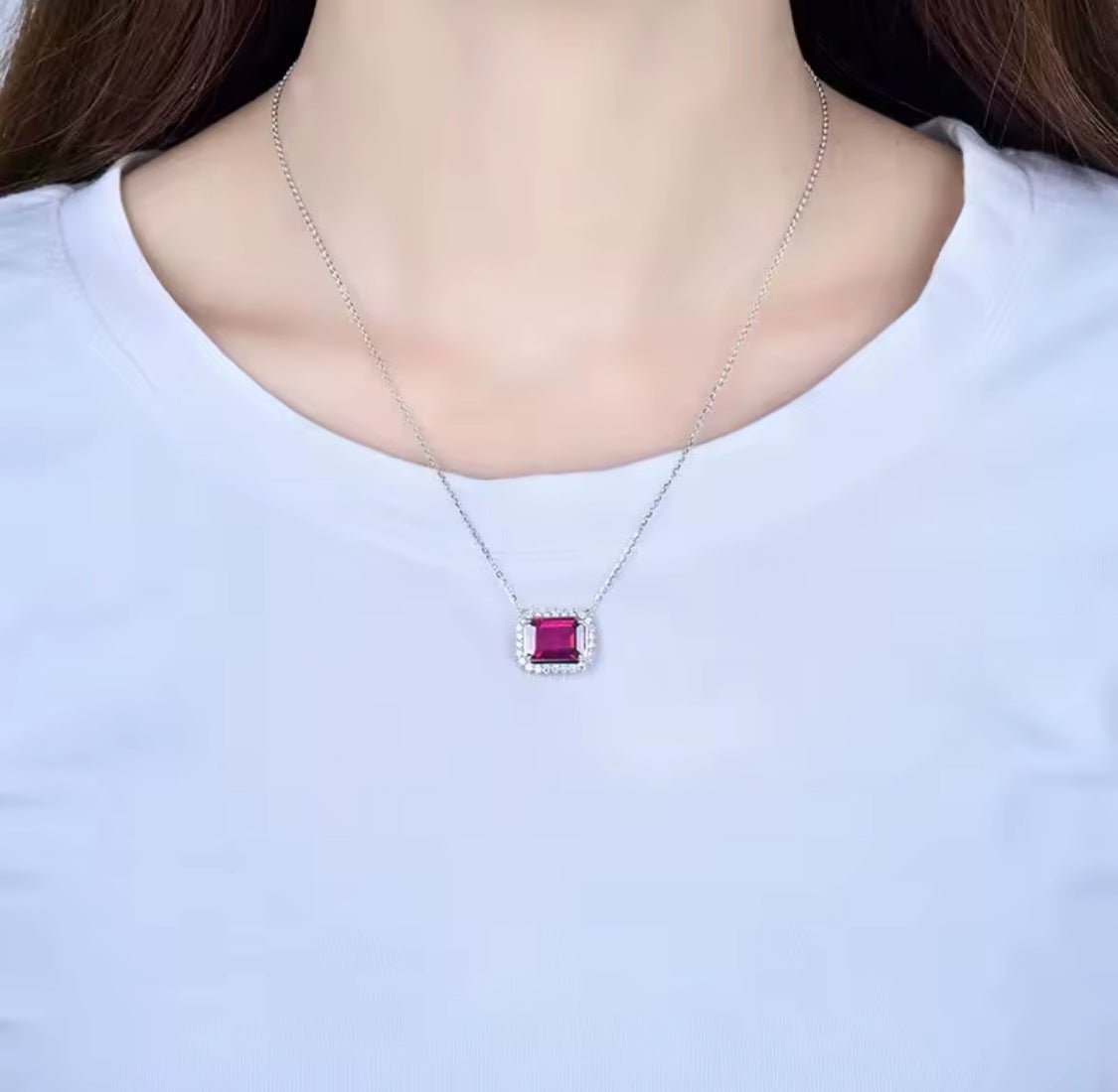 14Kt White Gold Natural Diamond 3.50 ct Tourmaline Pendant with Chain