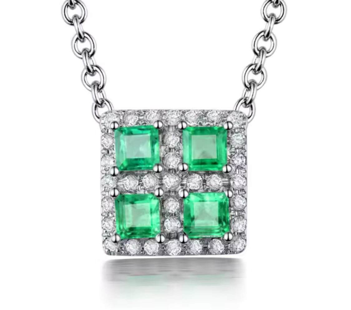 18K White Gold 0.65 ct Emerald Pendant with Natural Diamond