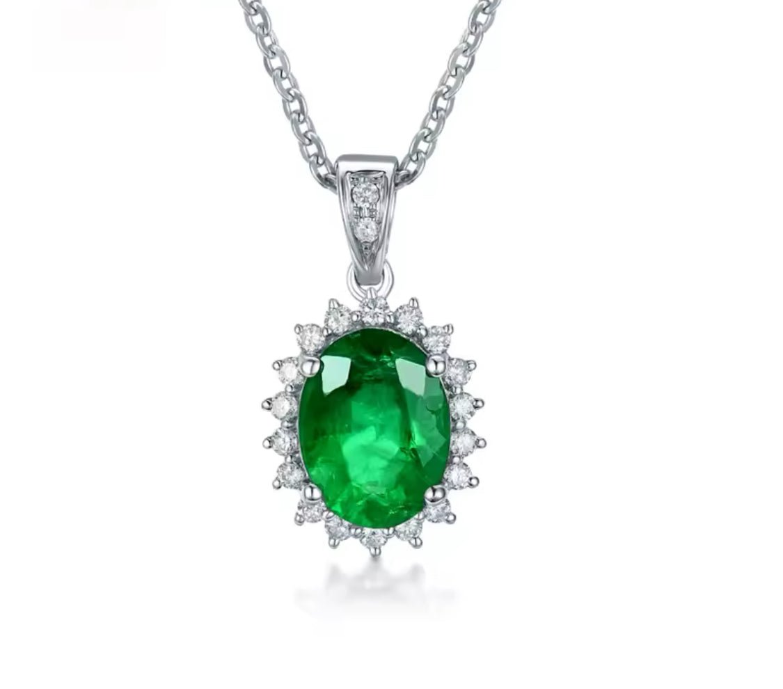 18K White Gold 1.75 ct Emerald Pendant with Natural Diamond