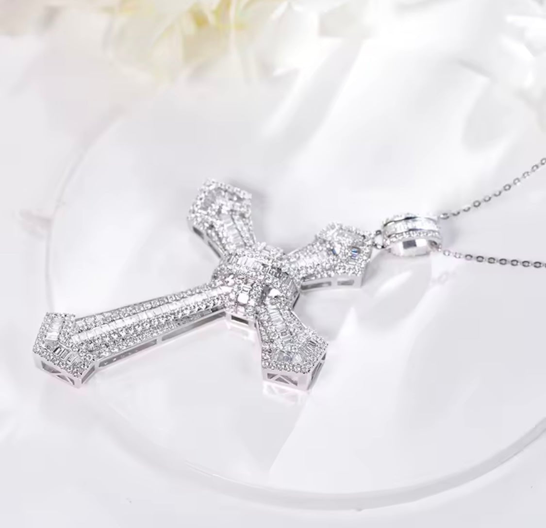 18K White Gold Diamond Cross Unisex Pendant 4.83ct – Luxury Fine Jewelry