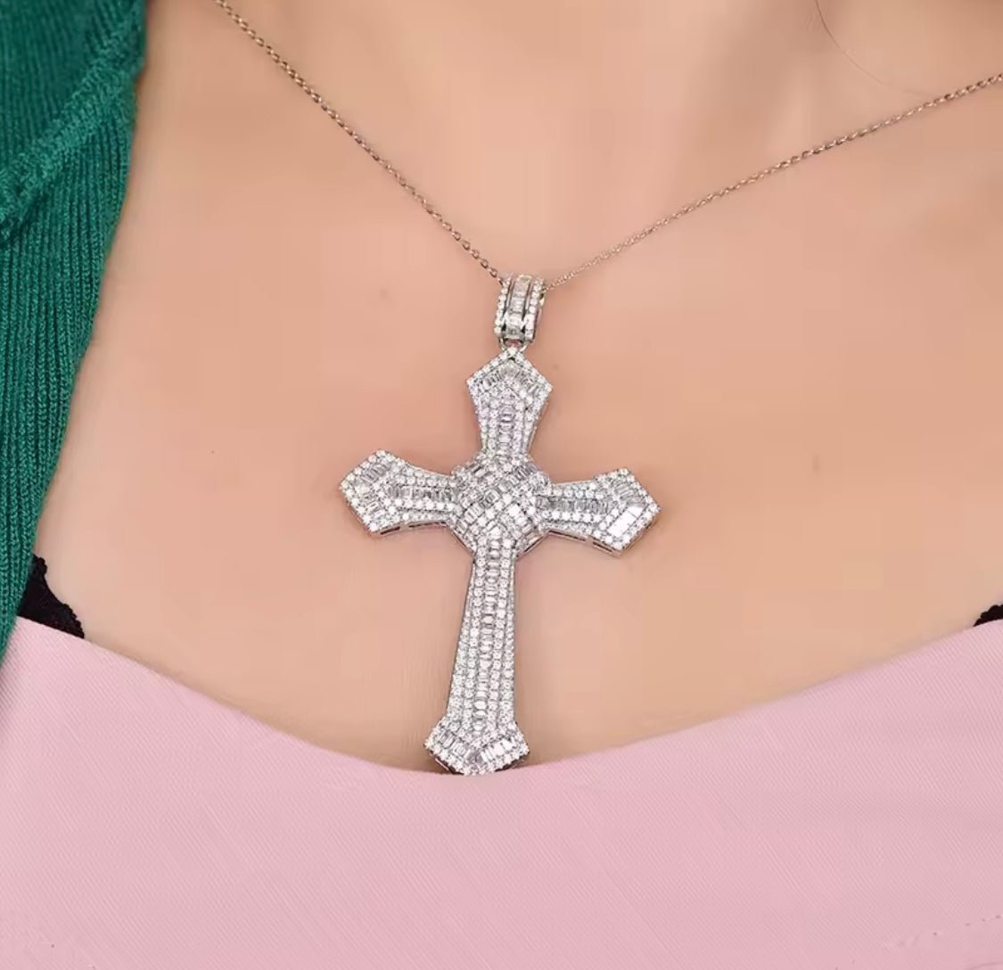 18K White Gold Diamond Cross Unisex Pendant 4.83ct – Luxury Fine Jewelry
