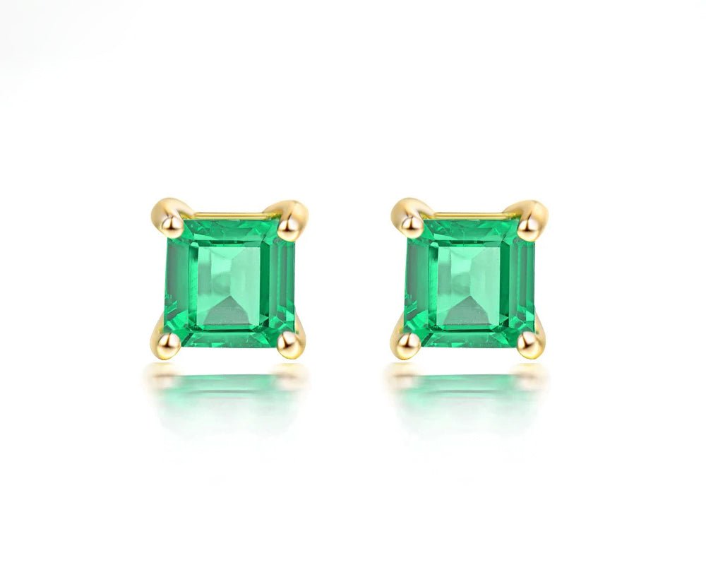 18Kt Gold 0.70ct Emerald Earrings