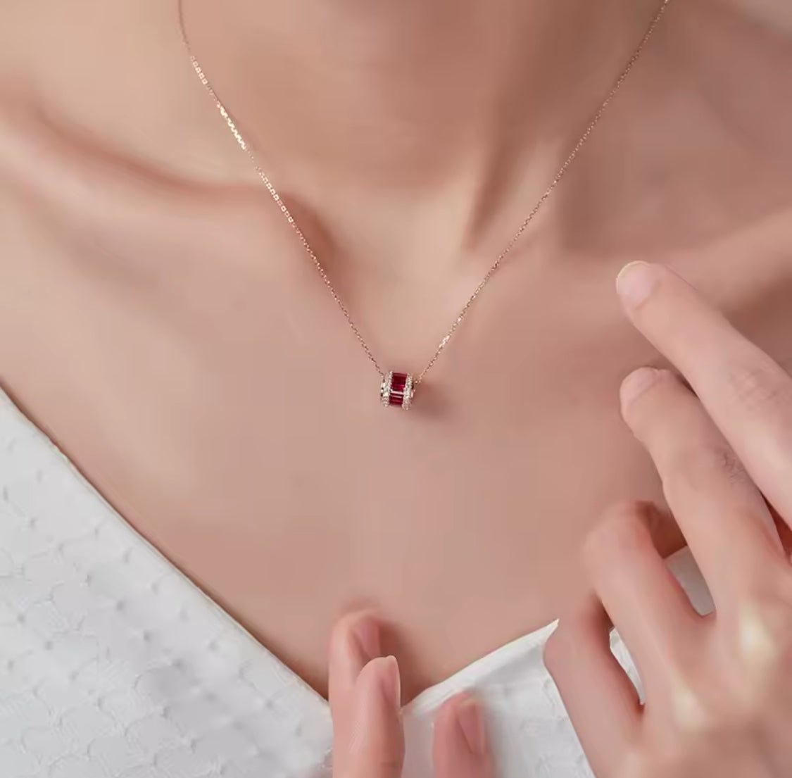 18Kt Rose Gold 0.85 ct Ruby Pendants