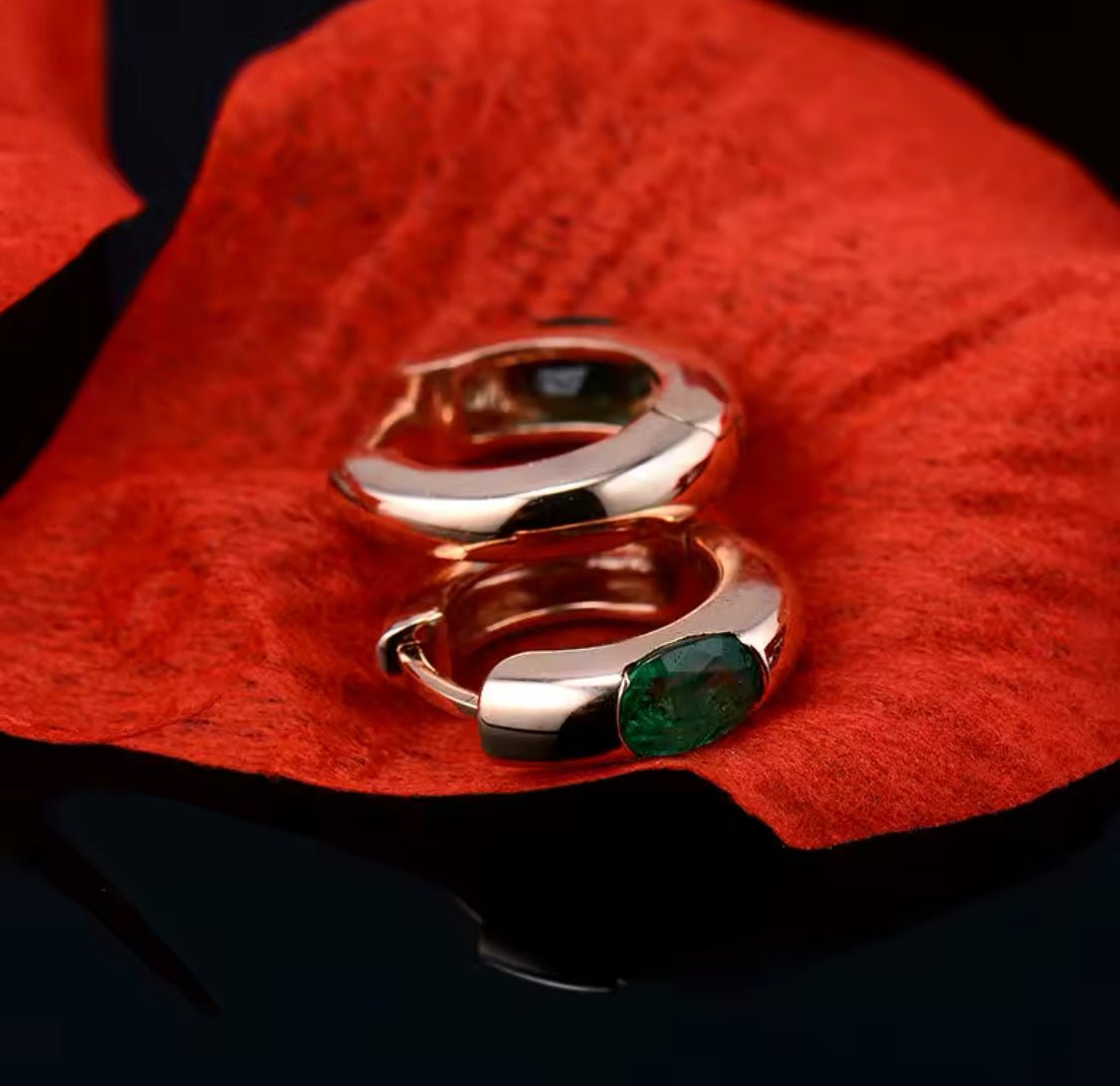 18Kt Rose Gold 1.00 ct Emerald Earring