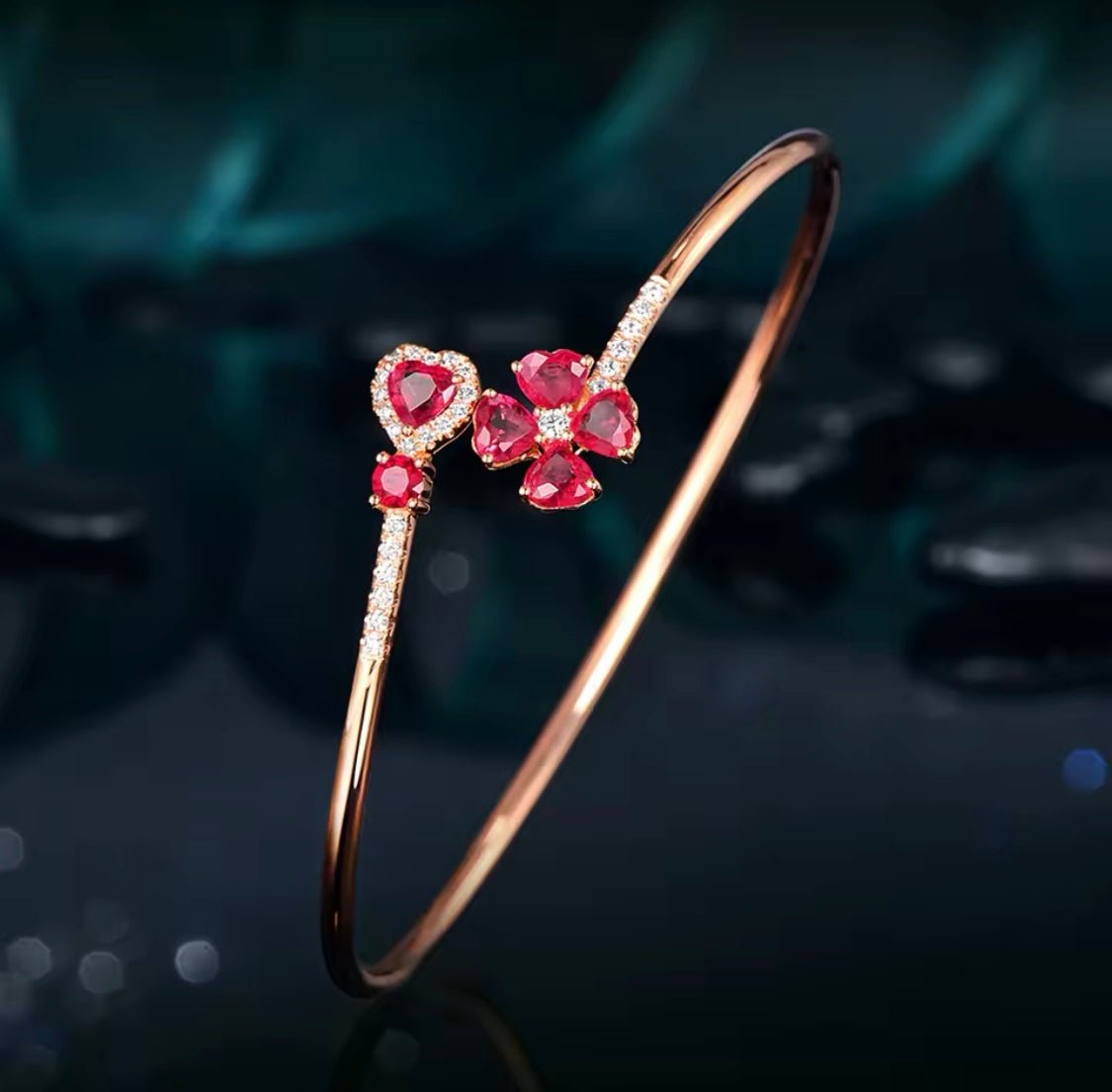 18Kt Rose Gold 1.79 ct Ruby Bracelet with Natural Diamonds