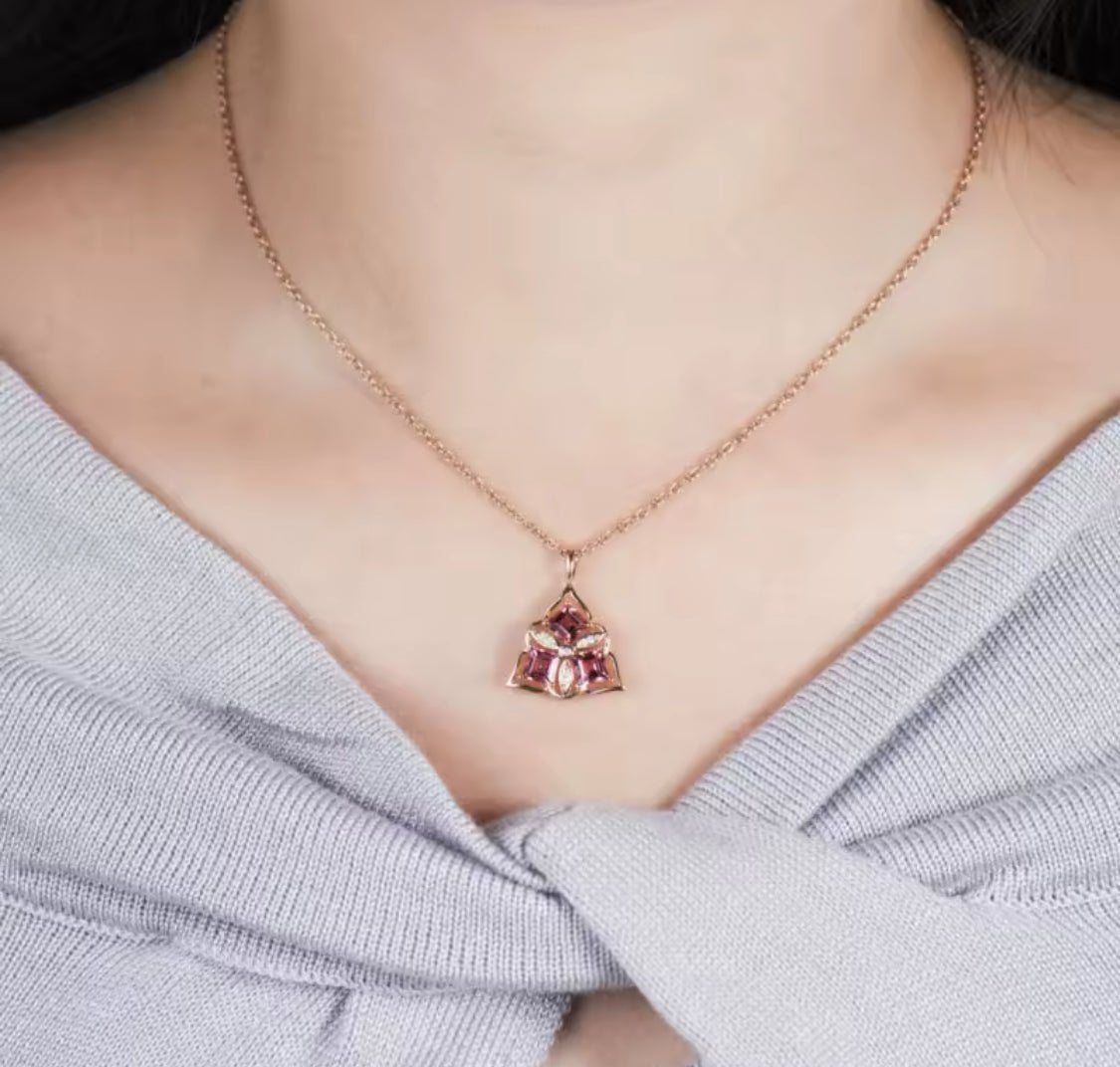 18Kt Rose Gold Natural Diamond 1.60 ct Tourmaline Pendant
