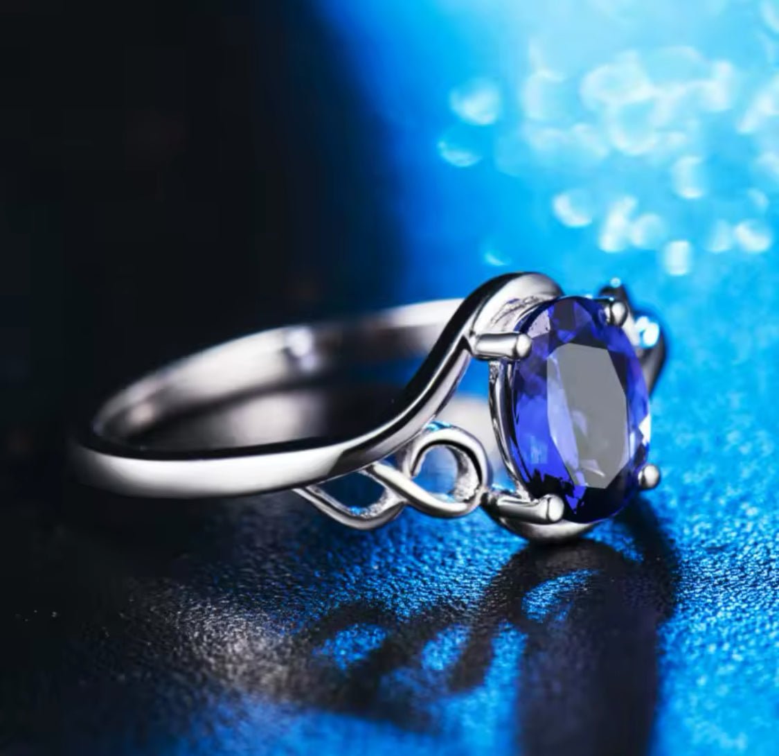 18Kt White Gold 0.88 ct Tanzanite Ring