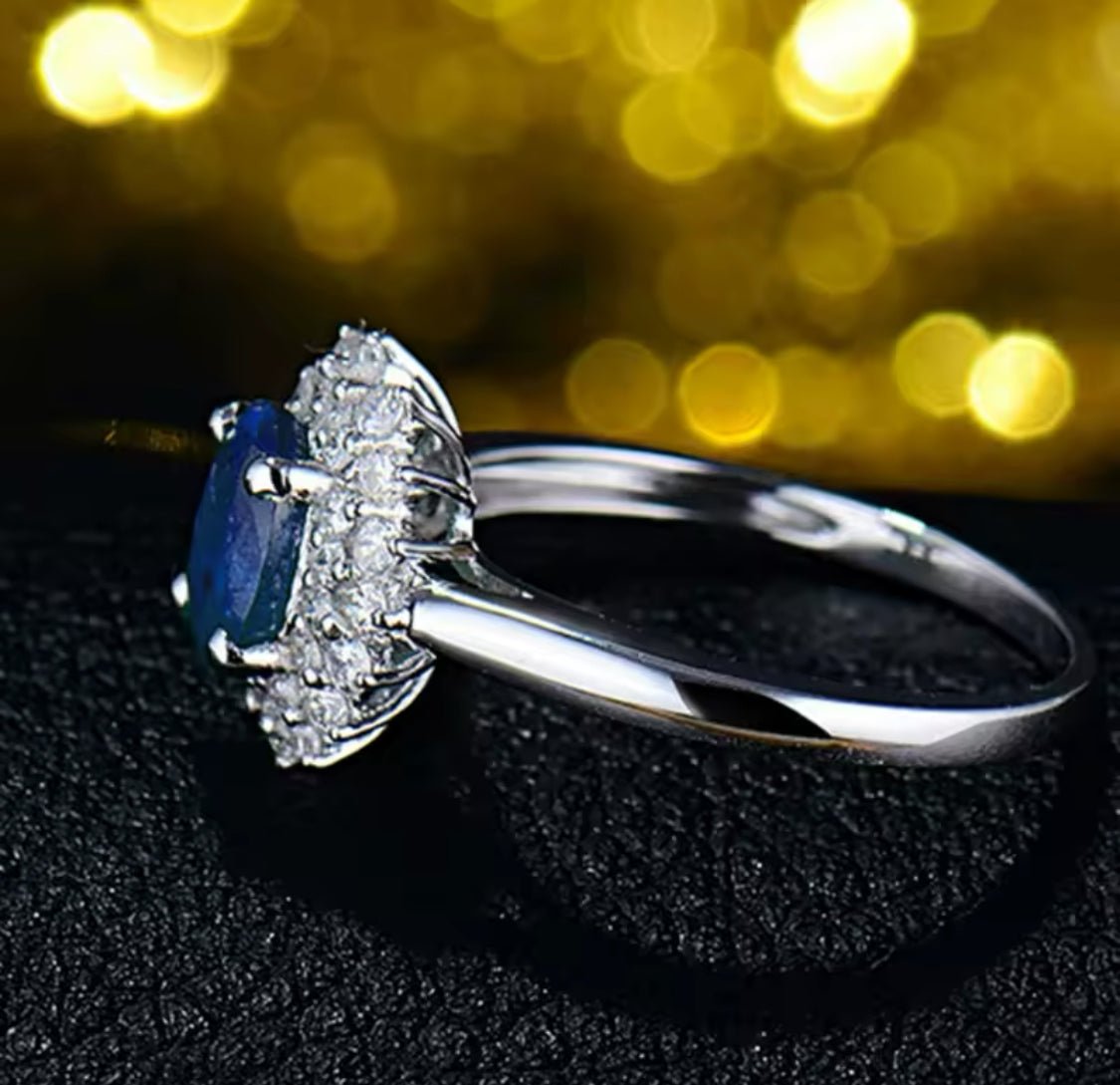 18Kt White Gold 0.88 ct Tanzanite Ring with Diamonds