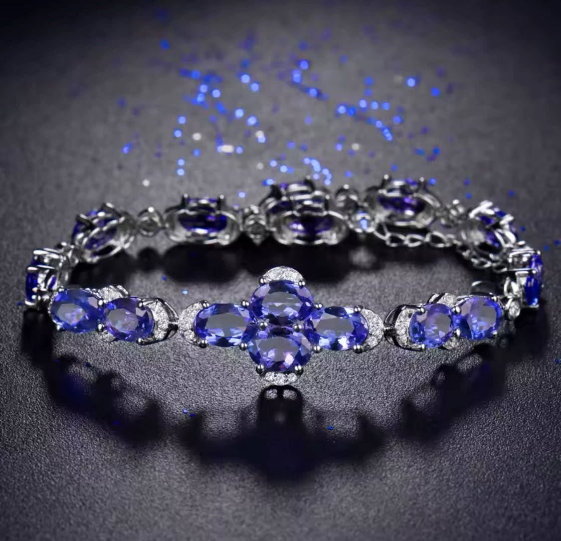 18Kt White Gold 10.72 ct Tanzanite Bracelet with Diamonds