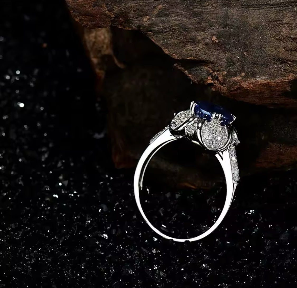 18Kt White Gold 1.52 ct Tanzanite Ring with Diamonds