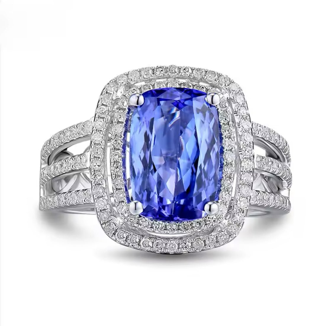 18Kt White Gold 3.84 ct Tanzanite Ring with Diamonds