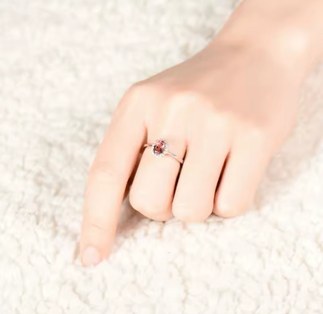 18kt White Gold Diamond 0.82 ct Tourmaline Ring