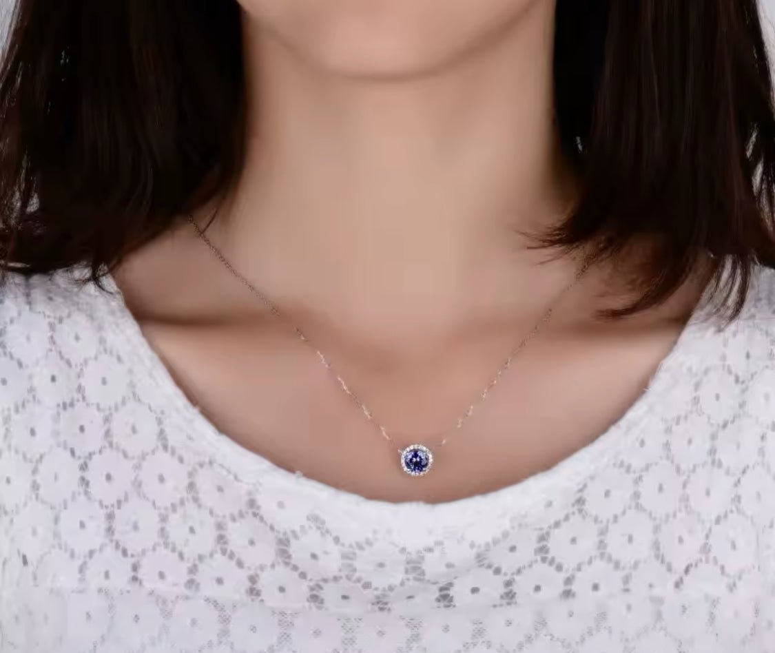 18Kt White Gold Diamonds 1.86 ct Tanzanite Pendant with Chain