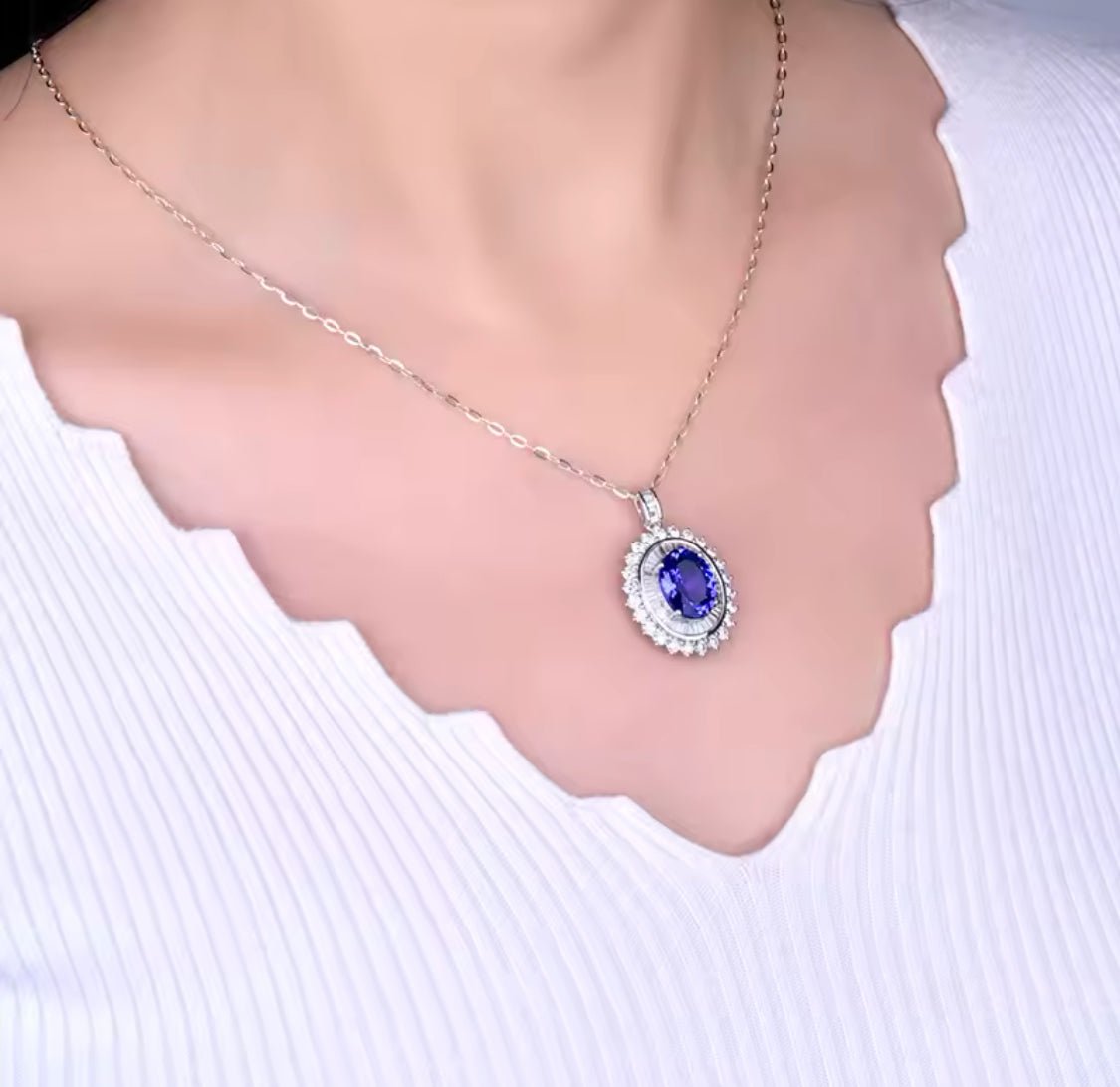 18Kt White Gold Diamonds 4.39 ct Tanzanite Pendants