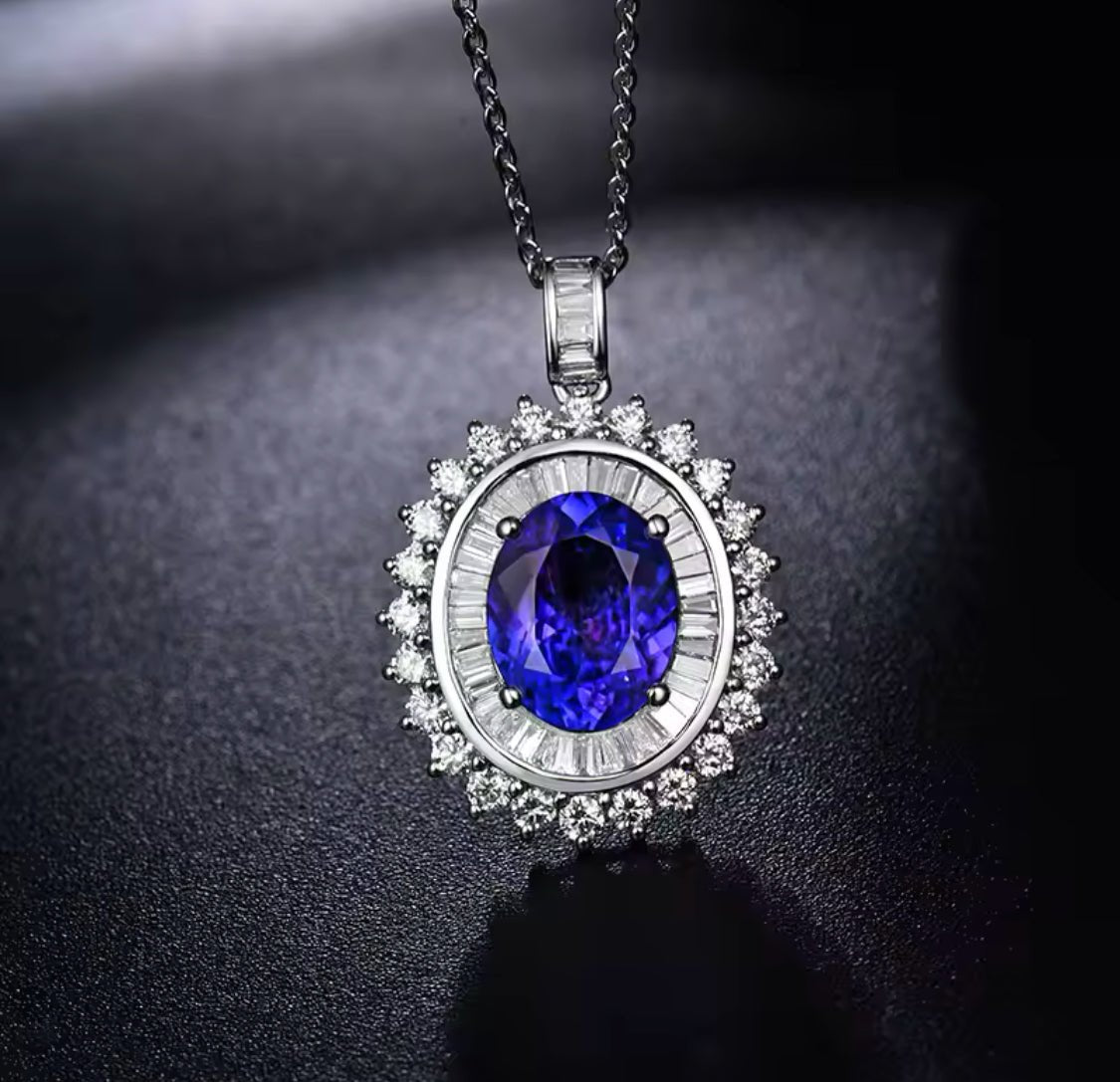 18Kt White Gold Diamonds 4.39 ct Tanzanite Pendants