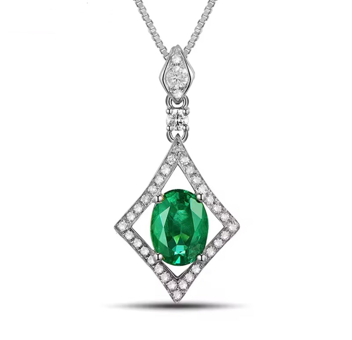 14Kt Yellow Gold Diamond 1.30 ct Emerald Pendant