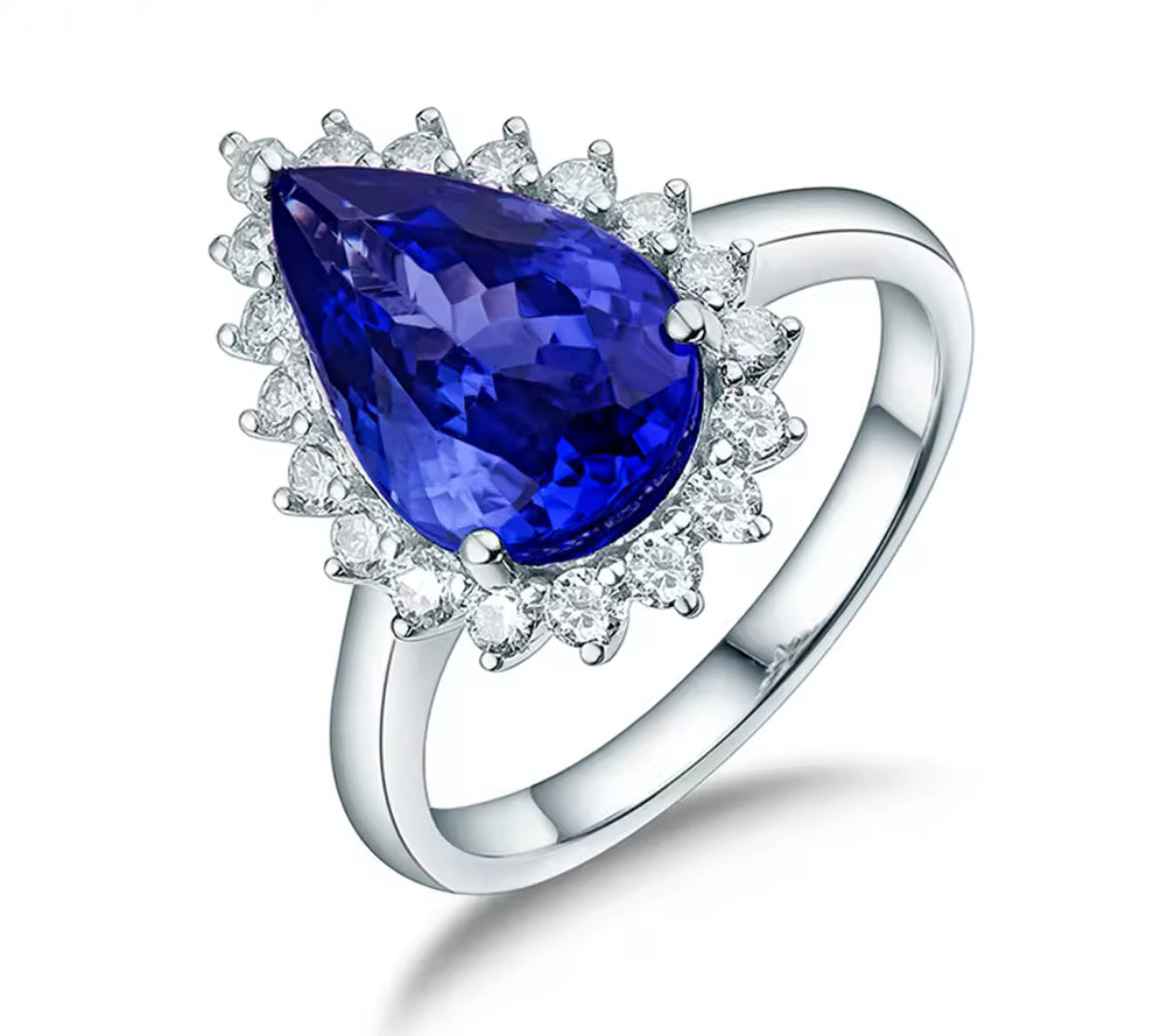 Prsten z 18kt bílého zlata s tanzanitem o hmotnosti 3,64 ct a diamanty