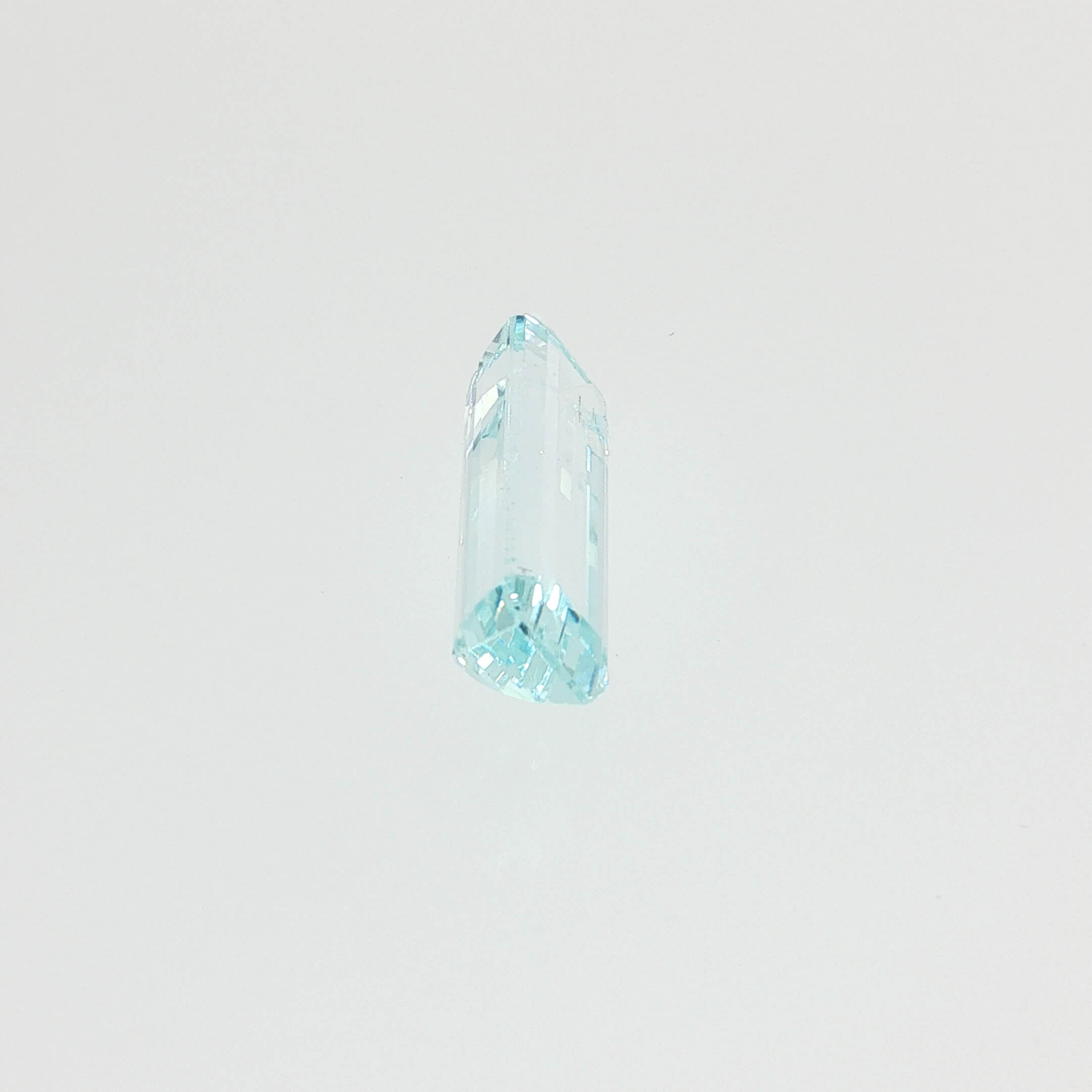 Natural aquamarine, 4.83 carats, emerald cut, eye-clean clarity, light blue color, transparent gemstone
