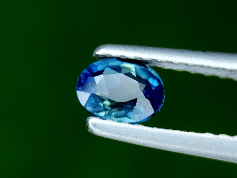 Blue Sapphire - 0.49 ct
