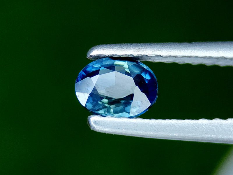 Blue Sapphire - 0.49 ct