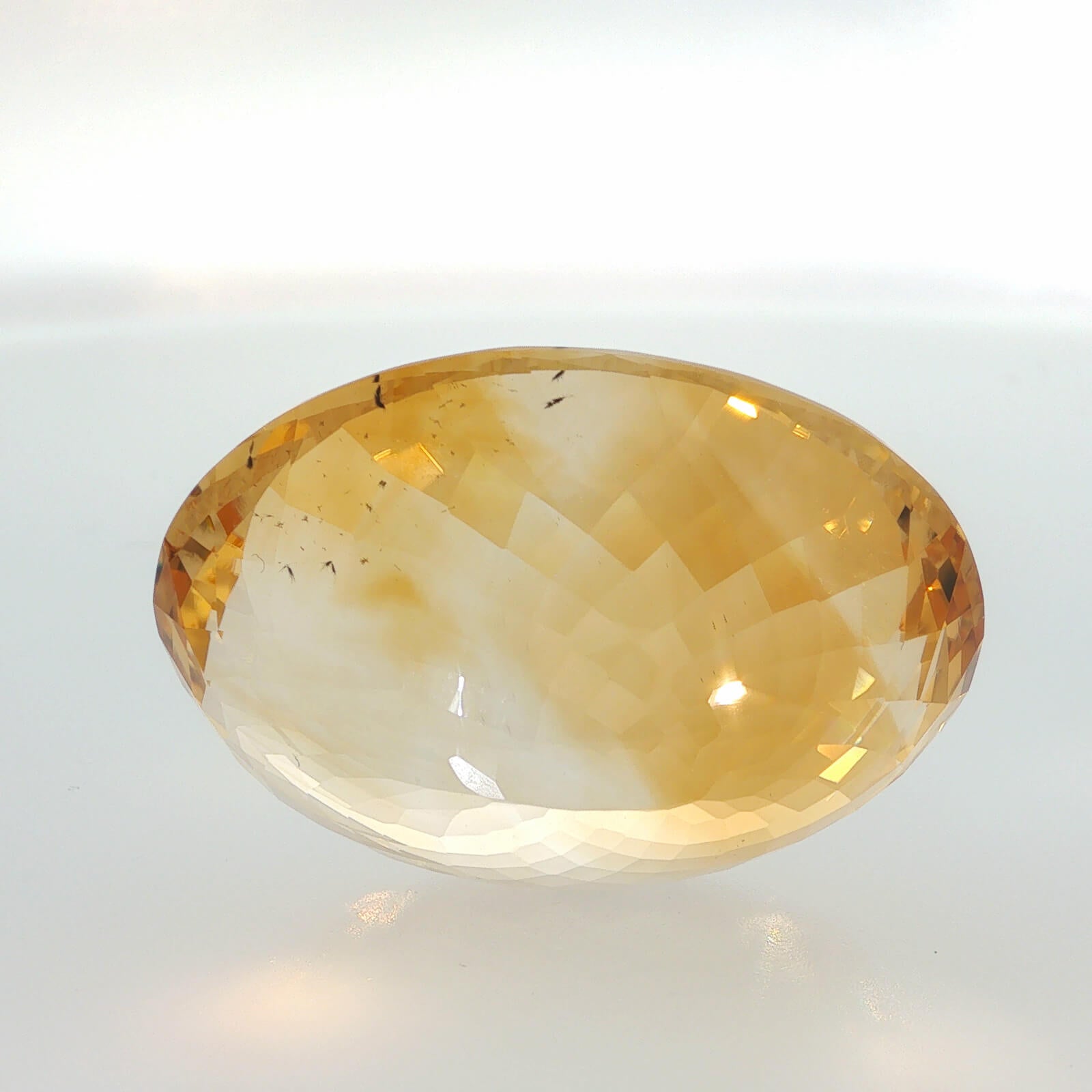 Natural citrine, oval cut, 106.05 ct, loose gemstone, view 3.