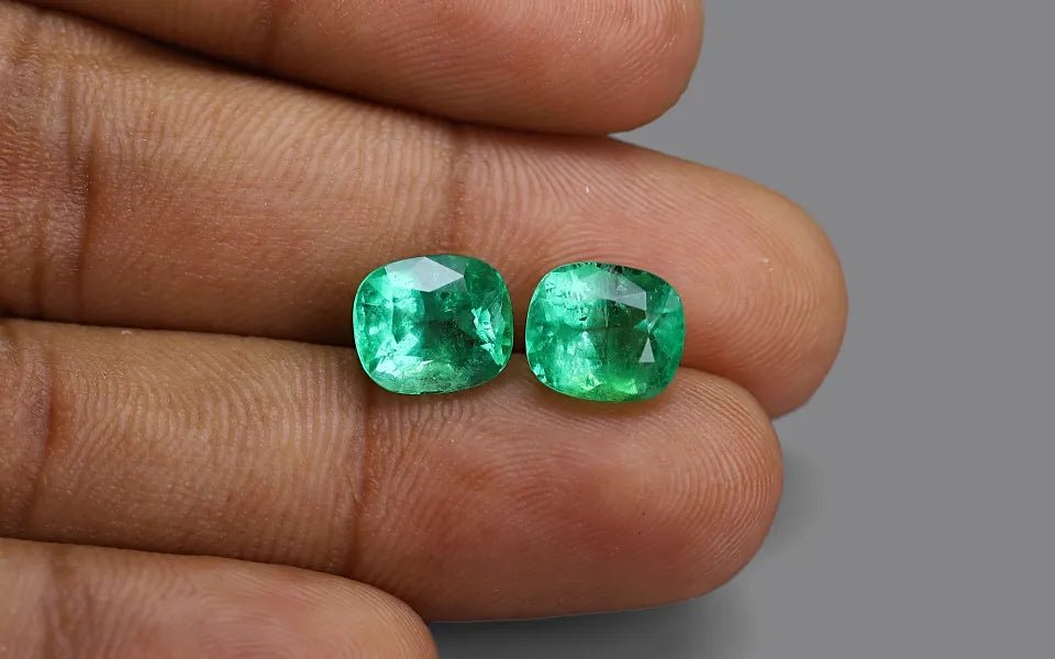 Colombia Emerald Pair - 6.32 ct