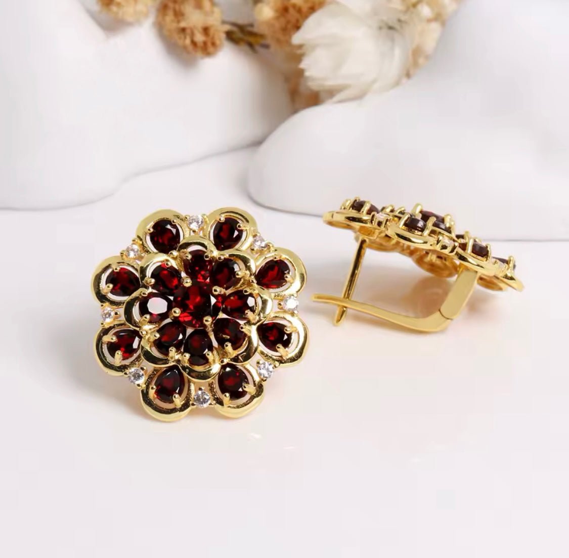 Gold plated Silver 8.40 ct Garnet Earrings