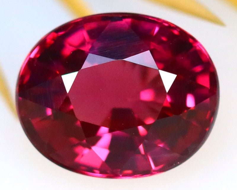Natural Almandine Garnet 2.73 ct – Oval Cut, Untreated