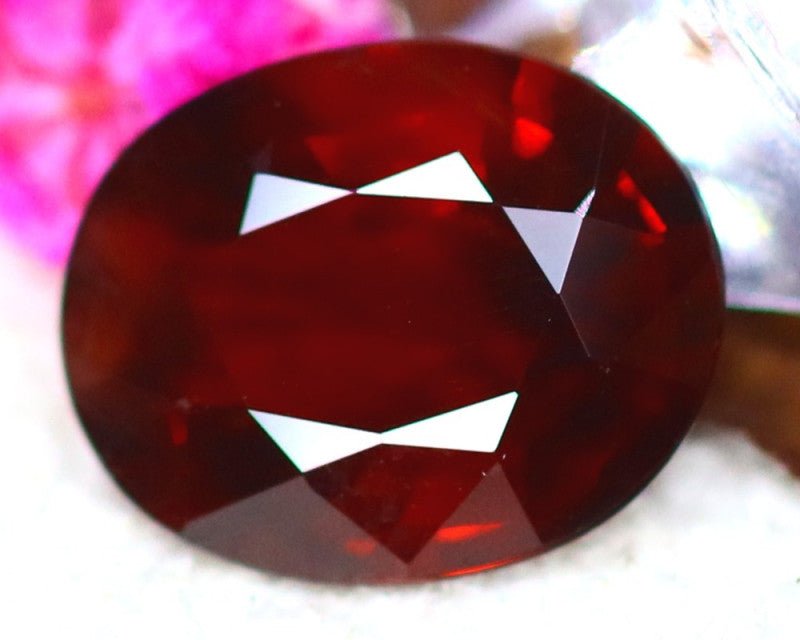 Natural Almandine Garnet 3.40 ct – Oval Cut, Untreated