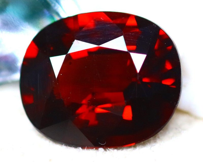 Natural Almandine Garnet 4.72 ct – Oval Cut, Untreated