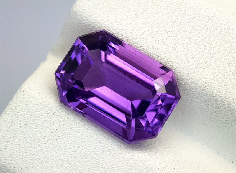 Natural Amethyst 5.35 ct – Purple, Octagonal Cut, Untreated
