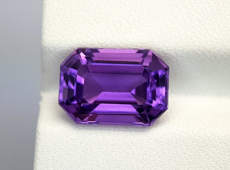 Natural Amethyst 5.35 ct – Purple, Octagonal Cut, Untreated