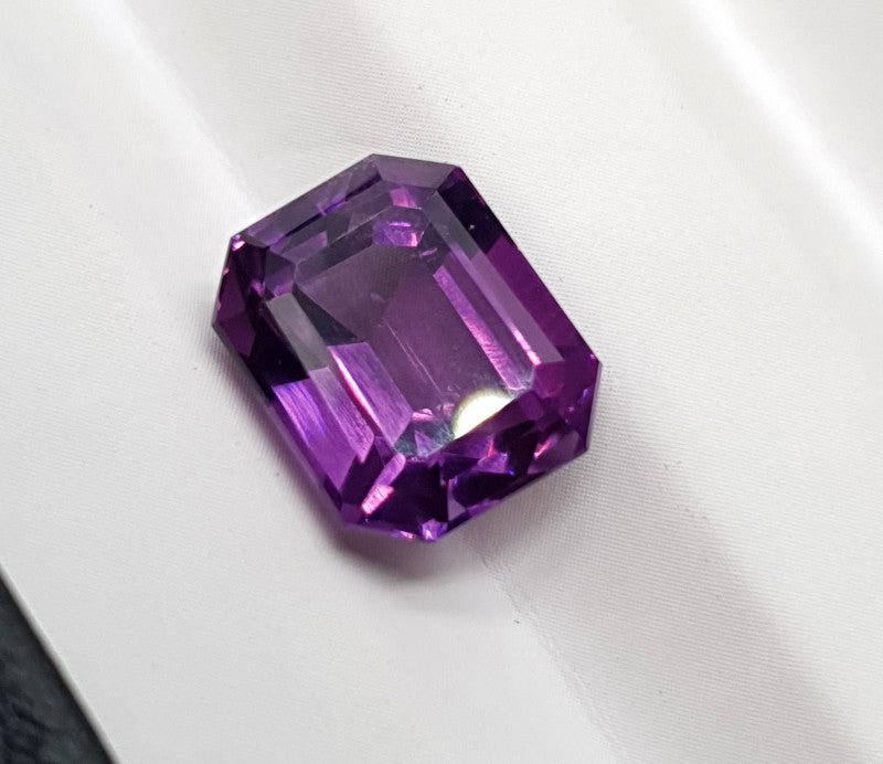 Natural Amethyst 6.40 ct – Purple, Octagonal Cut, Untreated