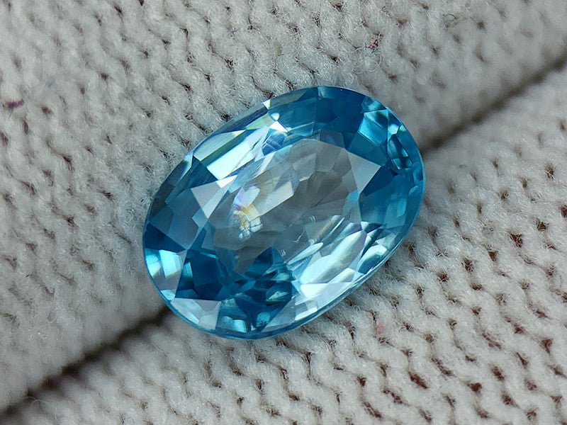 Natural Blue Zircon 2.21 ct – Oval Cut, Heated