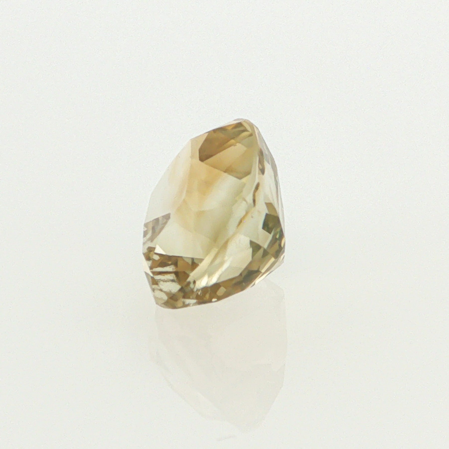 Natural citrine, greenish yellow, cushion cut, 5.49 ct, loose gemstone, view 2.