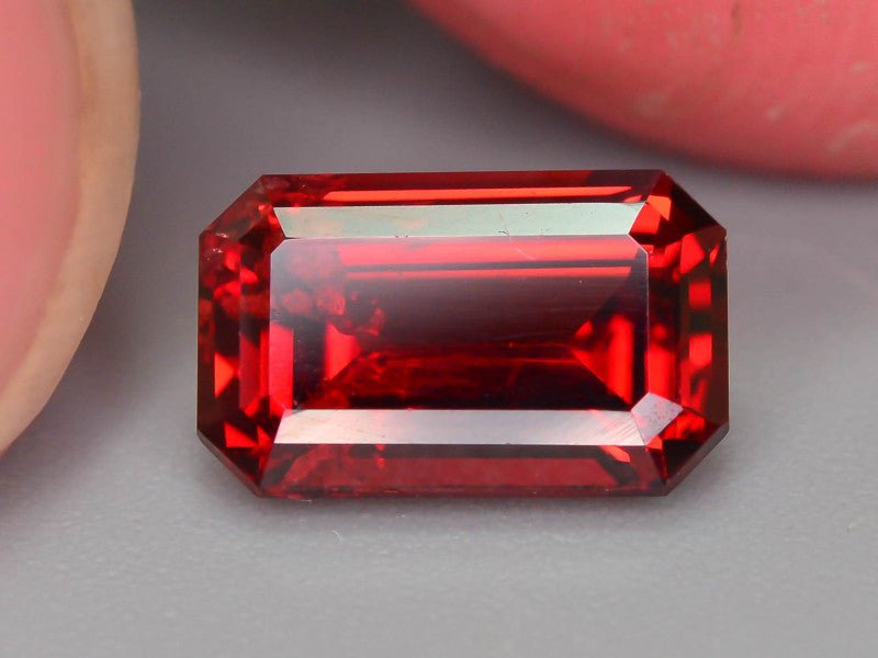 Natural Garnet 2.45 ct – Rectangular Cut, Untreated