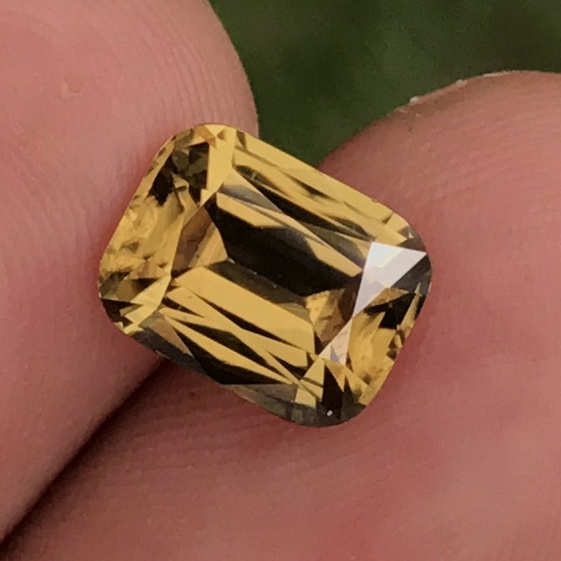 Natural Greenish Yellow Zircon 3.20 ct – Cushion Cut, Untreated, Sri Lanka
