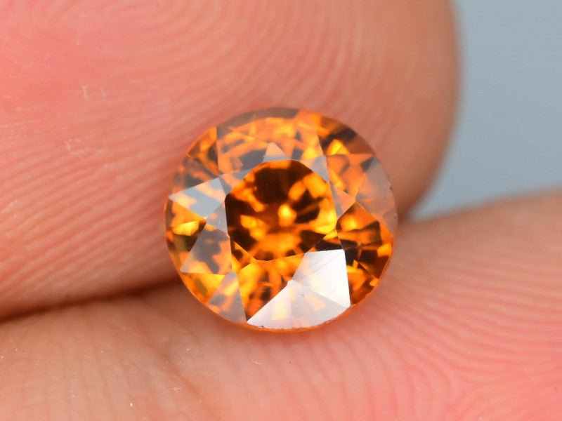 Natural Orange Zircon 2.00 ct – Round Brilliant Cut, Untreated