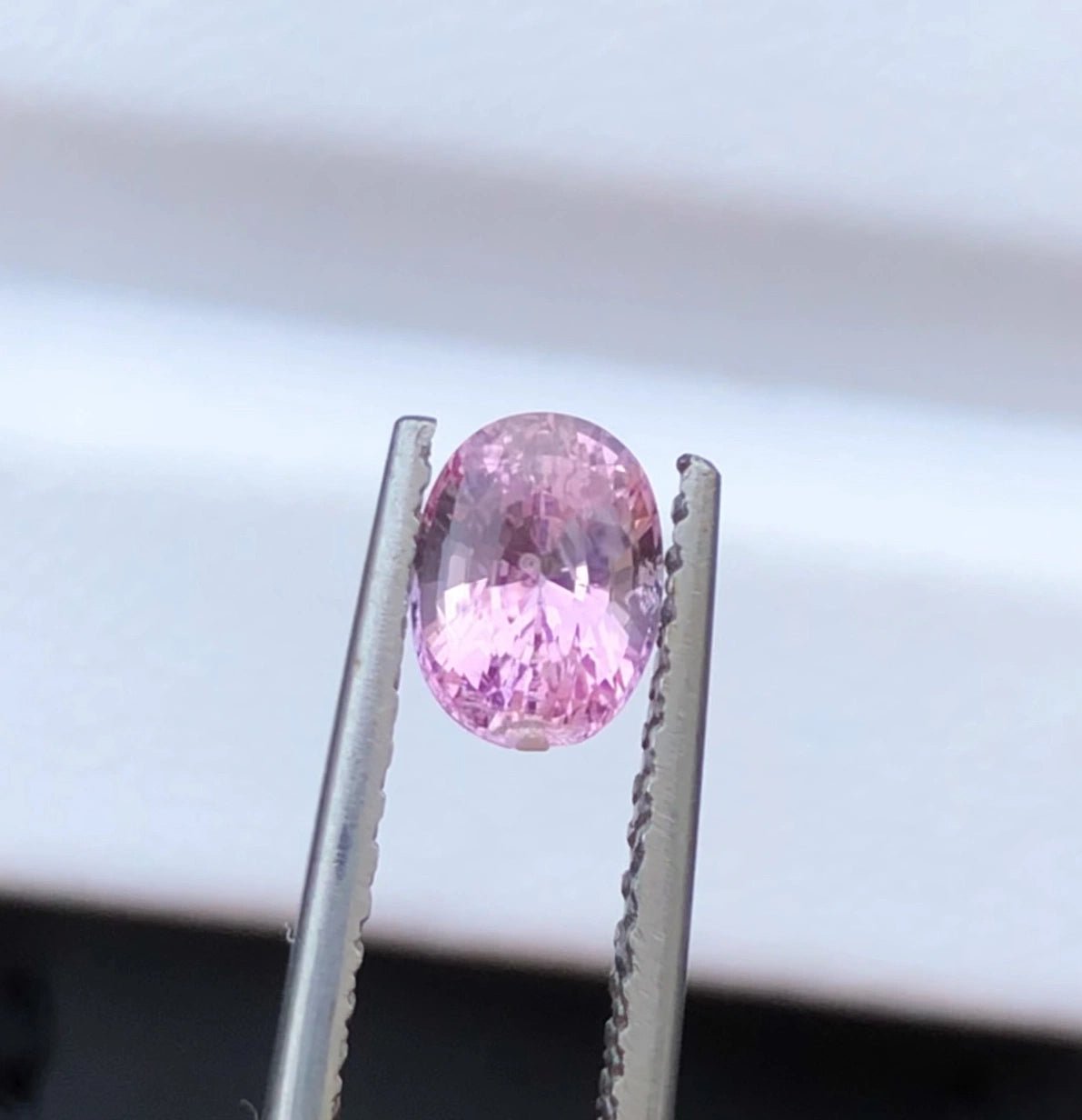 Natural Padparadscha Sapphire 1.12 ct – Oval Cut, Untreated, AIG Certified